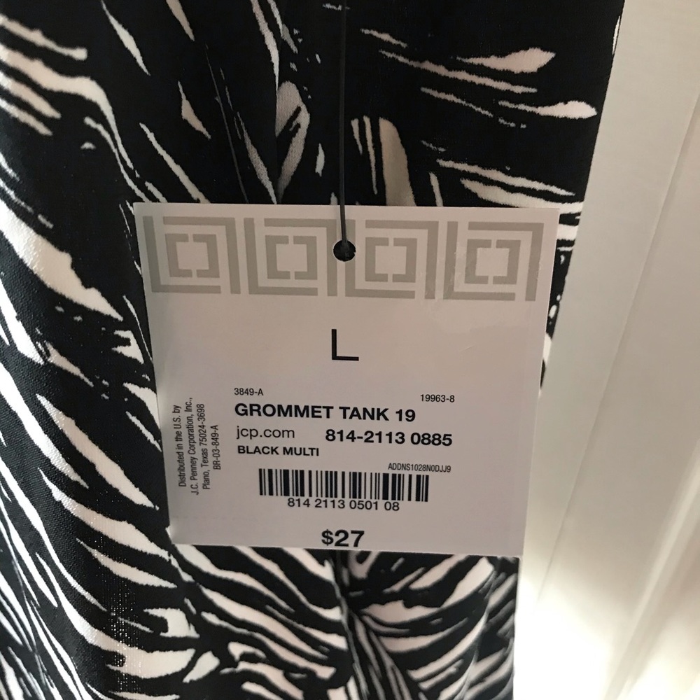 Liz Claiborne grommet sleeveless top - Picture 2 of 6